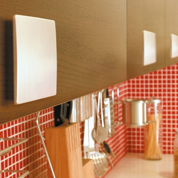 Мебелна дръжка, ESTAMP, квадрат 80х80мм, сатениран хром