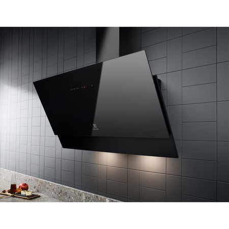 Hota incorporabila decorativa Electrolux LFV619K, Putere de absorbtie 700 mc/h, 1 motor, 90 cm, Conectivitate plita, Functie Breeze, Negru