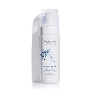 Spumă de curățare pentru față cu acid azelaic, destinată tenului cu pori dilatați, puncte negre și ten neuniform Biotrade Pure Skin, 150 ml