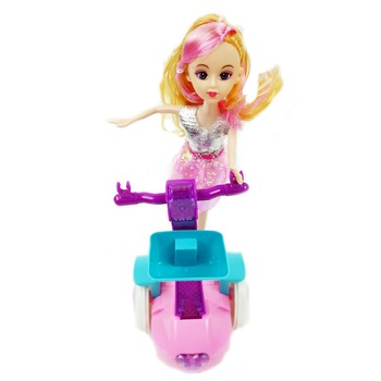 Papusa cu trotineta si baterii, roz, 32 cm Papusa cu trotineta si baterii, roz, 32 cm