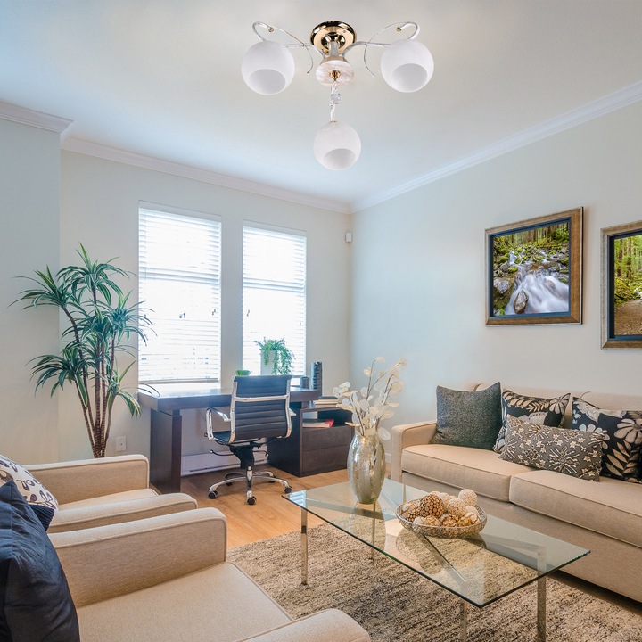 Lustra Raisa metal alb patinat cu auriu,abajur sticla alba,3X60W,dulie E27