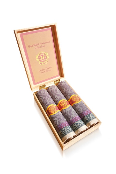 M57-2 Ffi textilzsebkendő 3db fadoboz (szivar, jacquard)