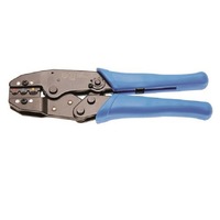 cleste pentru capsat papuci izolati imagen 8_0_
0