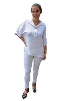 Bluza dama lejera Adeline accesorizata cu nasture ,D&J Exclussive, Alb Bluza dama lejera Adeline accesorizata cu nasture ,D&J Exclussive, Alb