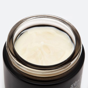 expozanti expozitii anti-imbatranire juvederm crema anti-imbatranire