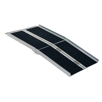 Rampa antiderapanta pentru scaun cu rotile HomCom, pliabila, din aluminiu, 183x72 cm Rampa antiderapanta pentru scaun cu rotile HomCom, pliabila, din aluminiu, 183x72 cm