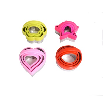 Set 12 forme aluat, 4 culori, D457 Set 12 forme aluat, 4 culori, D457