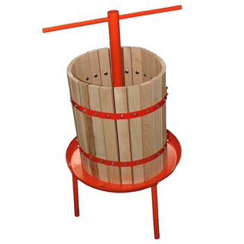 Teasc pentru struguri Craft Tec, 35 l/h, disc metalic Teasc pentru struguri Craft Tec, 35 l/h, disc metalic