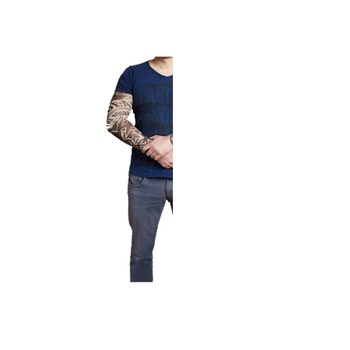 Maneca tatuata MyStyle® 3D Print - Imita un tatuaj real 100% - Body art tattoo maneca V6 Music Maneca tatuata MyStyle® 3D Print - Imita un tatuaj real 100% - Body art tattoo maneca V6 Music