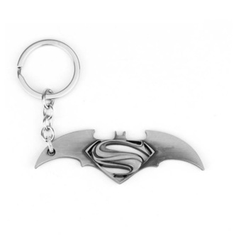 Breloc metalic, Filmul Batman V Superman, Colectia DC Comics, argintiu Breloc metalic, Filmul Batman V Superman, Colectia DC Comics, argintiu