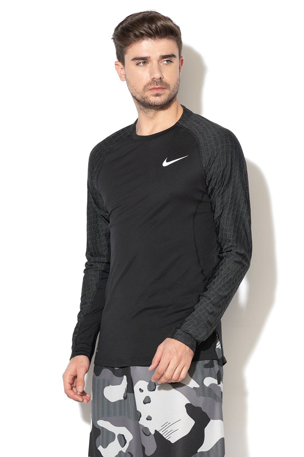 Nike, Bluza cu maneci raglan si Dri-Fit, pentru fitness, Negru
