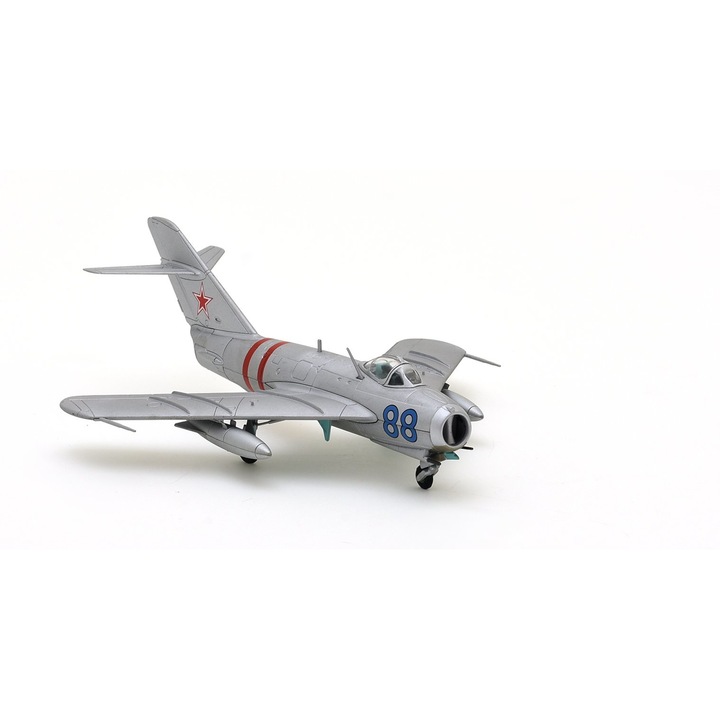 Macheta aeromodele de construit Trumpeter Soviet Fighter Mikoyan MIG-17PF "Fresco" F-5A 1:32 TRUM 02206