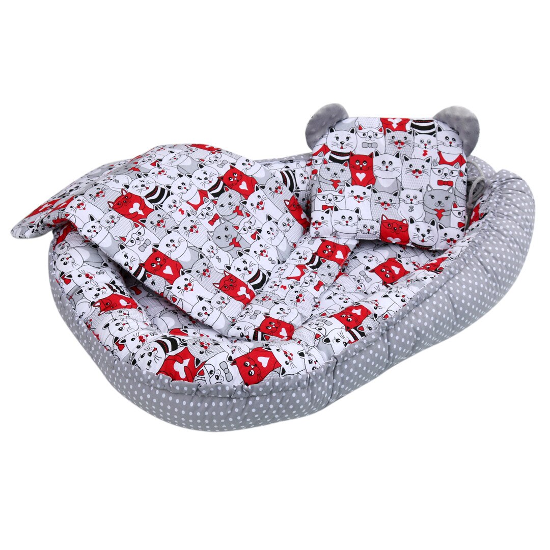 Set reductor cu Pernita si Salteluta, fata dubla, 0-9 luni, 80cm x 50cm x 15cm, Cats - Rosu