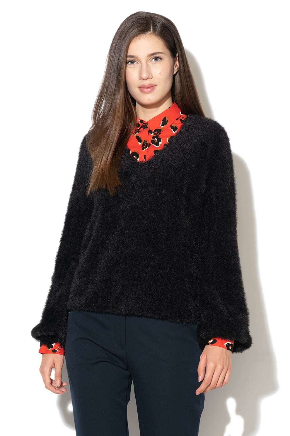 Garcia, Pulover pufos cu decolteu in V, Negru