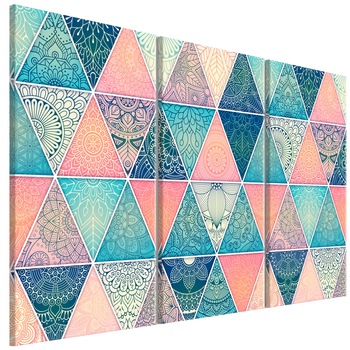 Tablou canvas 3 piese - Triunghiuri orientale - 90 x 60 cm Tablou canvas 3 piese - Triunghiuri orientale - 90 x 60 cm