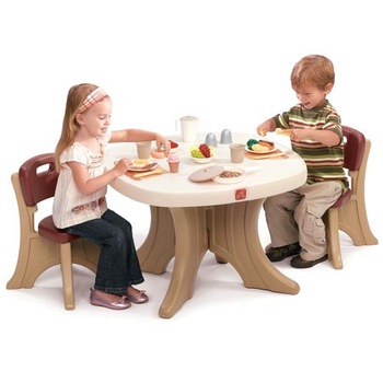 Set Masuta cu 2 scaune pentru copii Set Masuta cu 2 scaune pentru copii