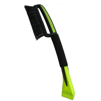 Racleta pentru gheata Veropa cu perie everest din material incasabil Racleta pentru gheata Veropa cu perie everest din material incasabil