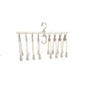 Umerase pentru haine si suporturi