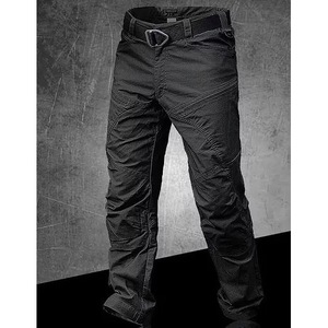 Pantaloni sport barbati