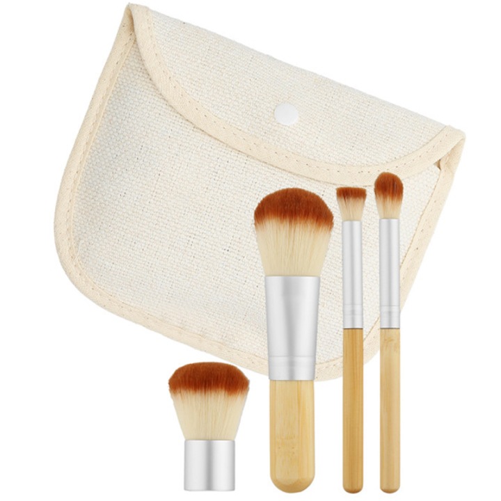 4 db Tools4Beauty utazó méretű kefe készlet, tokkal