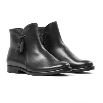 Ghete dama TUNGUS, din piele naturala neagra, cu ciucuri lateral, Negru Ghete dama TUNGUS, din piele naturala neagra, cu ciucuri lateral, Negru