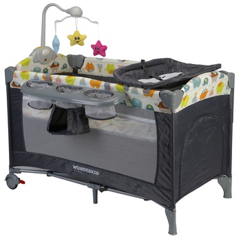 Patut pliant Wunderkid, 2 nivele, cu laterala culisanta si carusel cu sunete si jucarii, Multicolor Patut pliant Wunderkid, 2 nivele, cu laterala culisanta si carusel cu sunete si jucarii, Multicolor