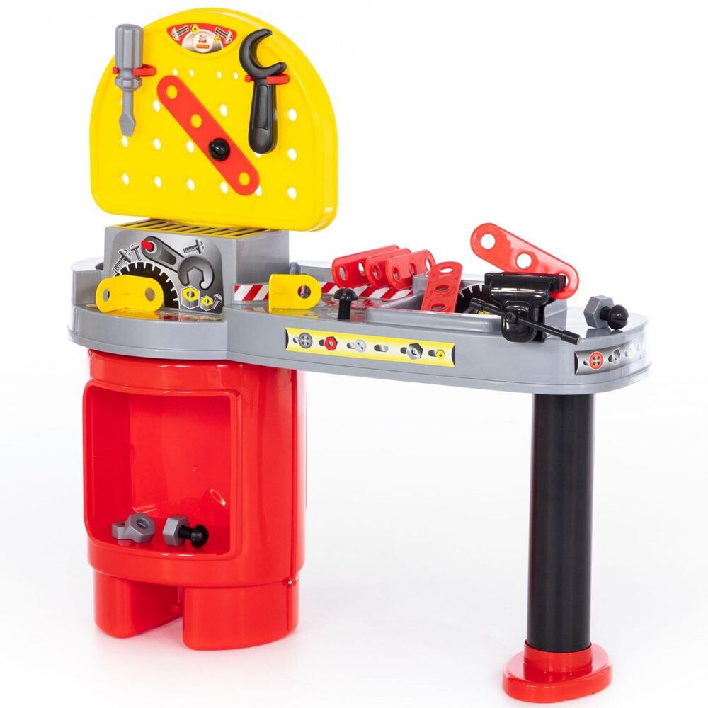 Set Marele Mester, Palau