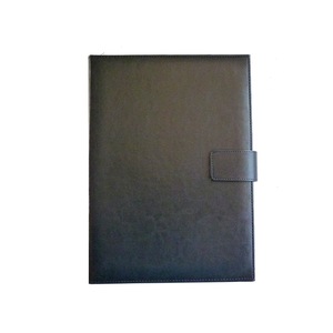 Тефтери, органайзери и календари