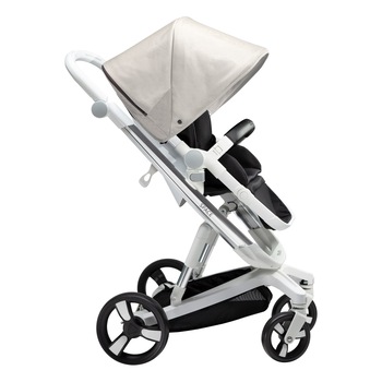 Carucior Bebumi Space, Silver frame, Gray Light, cu frana automata, 2020 Carucior Bebumi Space, Silver frame, Gray Light, cu frana automata, 2020