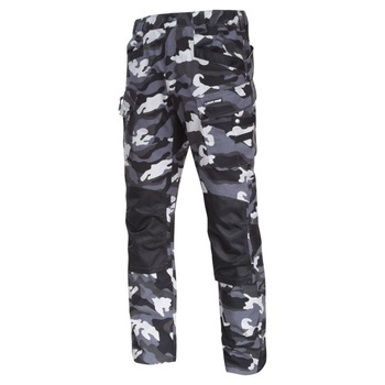 Pantaloni interventie intariti Lahti Pro, marimea 3XL, 12 buzunare, elemente reflectorizante Pantaloni interventie intariti Lahti Pro, marimea 3XL, 12 buzunare, elemente reflectorizante