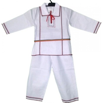 Costum national baieti 8 ani Costum national baieti 8 ani