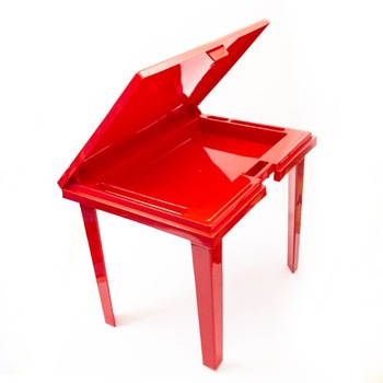 Masuta rosie din plastic, cu sertar special pentru rechizite, 45 x 60 x 49 cm Masuta rosie din plastic, cu sertar special pentru rechizite, 45 x 60 x 49 cm