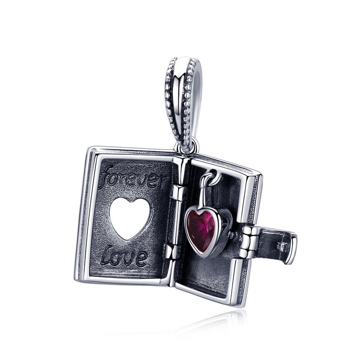 Talisman din argint cu Carticica Forever in love