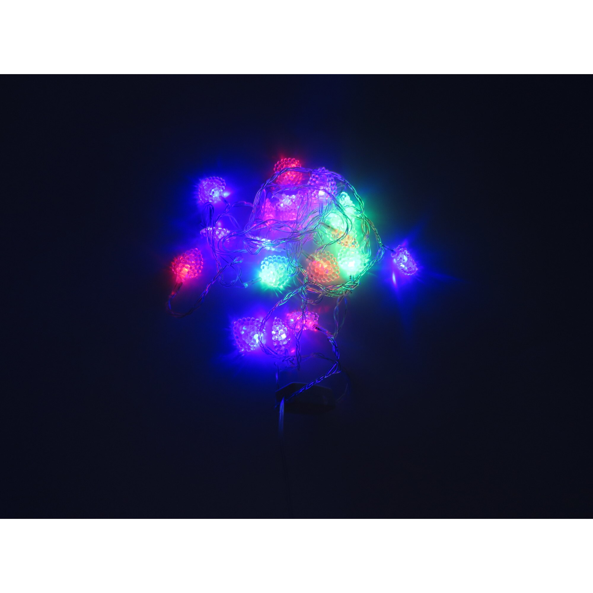 Instalatie cu inimioare cu leduri, lumineaza multicolor, intermitent