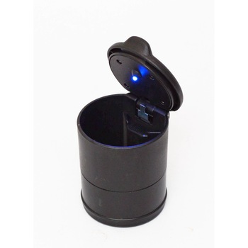 Scrumiera auto universala cu iluminare LED Scrumiera auto universala cu iluminare LED