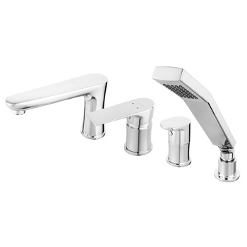 Baterie Ferro SQUARE cu montaj pe cada cu 4 gauri, crom Baterie Ferro SQUARE cu montaj pe cada cu 4 gauri, crom