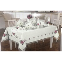Set Fata de masa si 8 servetele bumbac rosu alb 160 x 220 cm Hera Home Deco
