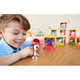 Статуетка Mattel Dylan, поставена в къща 101 Dalmatians