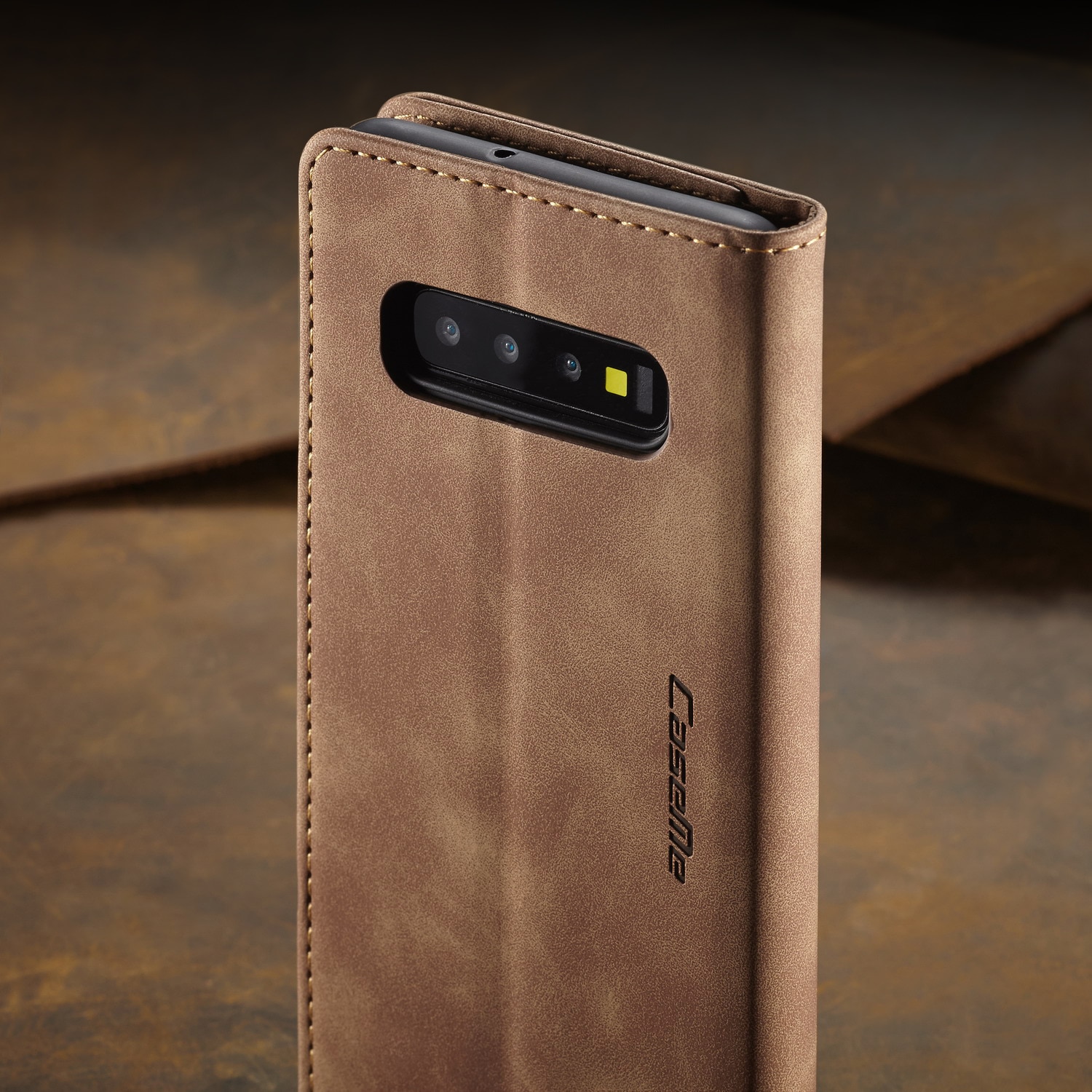 Husa pentru Samsung Galaxy S10 Plus, CaseMe, slim piele, tip portofel, stand, inchidere magnetica, textura catifelata, Maro