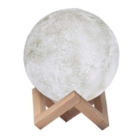 lampa led luna plina 3d moon portabila si reincarcabila cu suport din lemn 15 x 15 x 15 cm imagen 29_0_
0