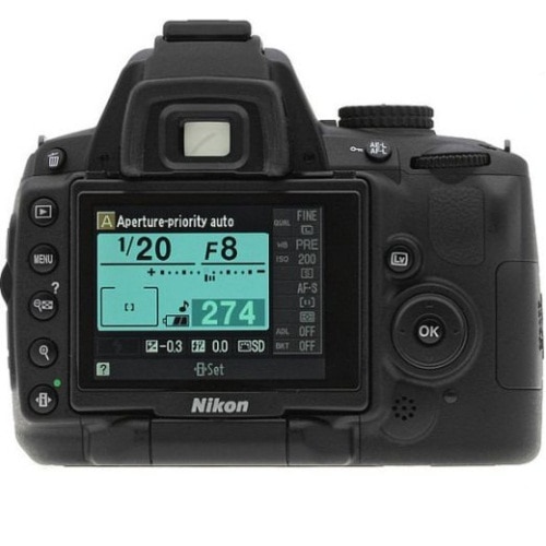 Aparat foto DSLR Nikon D5000, obiectiv 18-55mm f/3.5-5.6 AF-S DX