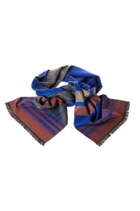 B07-05 SZÍNES férfi sál