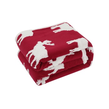 Patura Pufoasa Edenhome, Imprimeu Rosu si Reni Albi, Blanita Alba, 130x170 cm Patura Pufoasa Edenhome, Imprimeu Rosu si Reni Albi, Blanita Alba, 130x170 cm