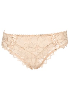 Chiloti model clasic de colectie frantuzeasca din dantela si microfibra, Arum, Bej Chiloti model clasic de colectie frantuzeasca din dantela si microfibra, Arum, Bej