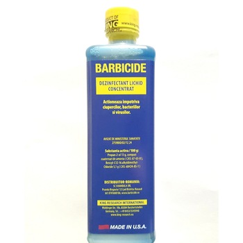 Dezinfectant concentrat Barbicide, 480 ml, avizat pentru saloane de frizerie, coafura, cosmetica Dezinfectant concentrat Barbicide, 480 ml, avizat pentru saloane de frizerie, coafura, cosmetica