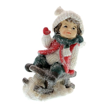 Figurina Craciun baietel pe sanie Figurina Craciun baietel pe sanie
