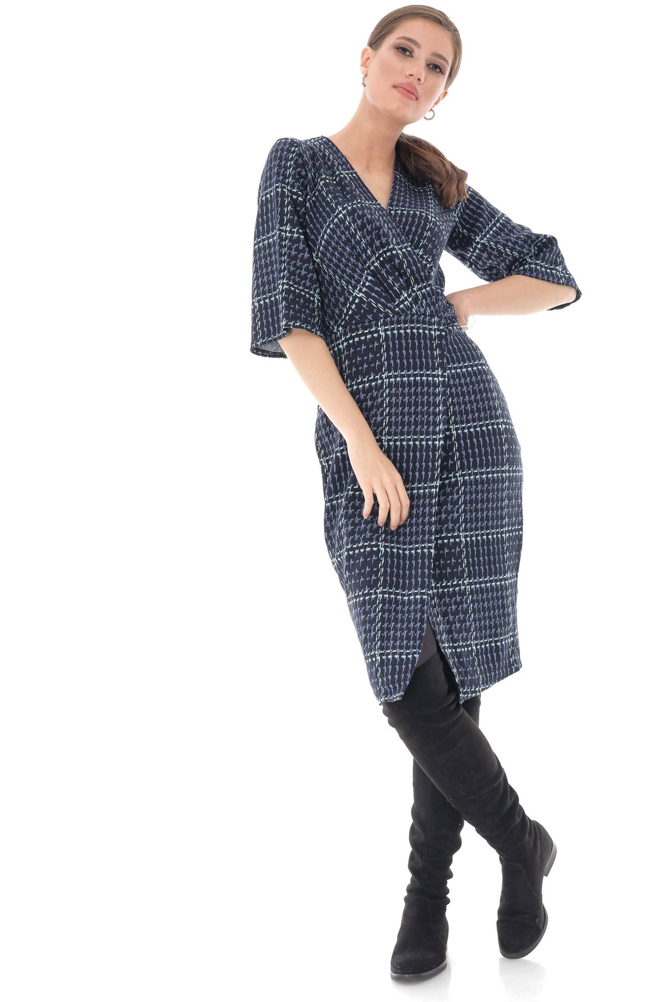 Rochie bleumarin, ROH, in carouri, petrecuta