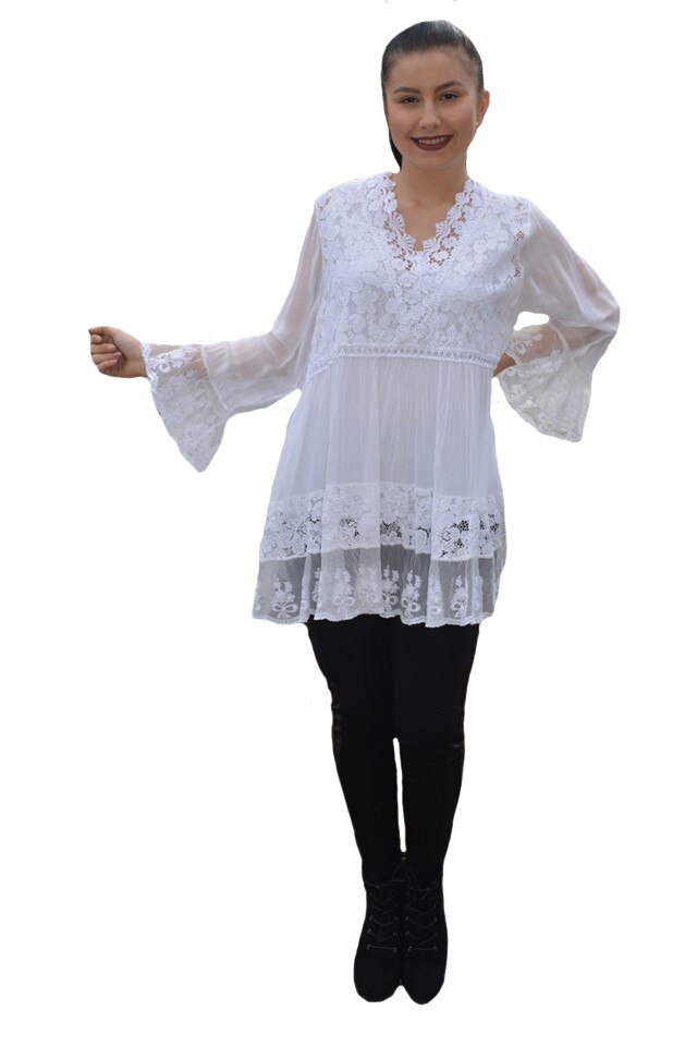 Bluza rafinata cu insertii de broderie si dantela,decolteu in V ,D&J Exclusive, Alb