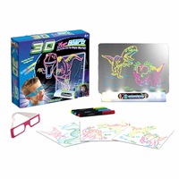 tabla magica 3d de desenat aku luminoasa transparenta cu leduri  ochelari 3d plus 4 carioci fluorescente  12 schite cadou educativ pentru copii zi de nastere paste craciun ak8351 imagen 23_0_
0
