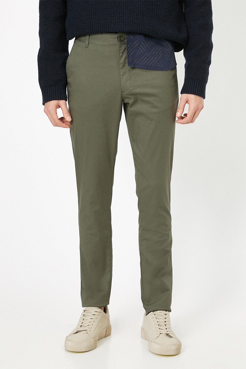 pantaloni chino ce inseamna